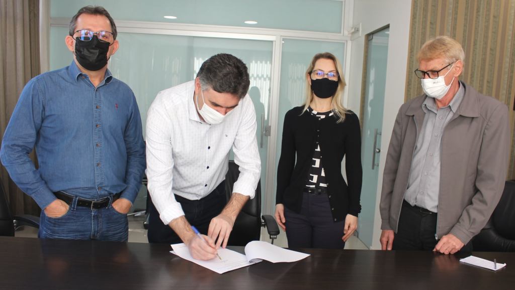 Prefeito Cleber Fontana sanciona lei que cria Semana de Combate à Violência Doméstica contra a&nbsp;mulher