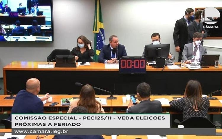 Câmara dos Deputados retoma análise de PEC sobre distritão para eleição&nbsp;parlamentar