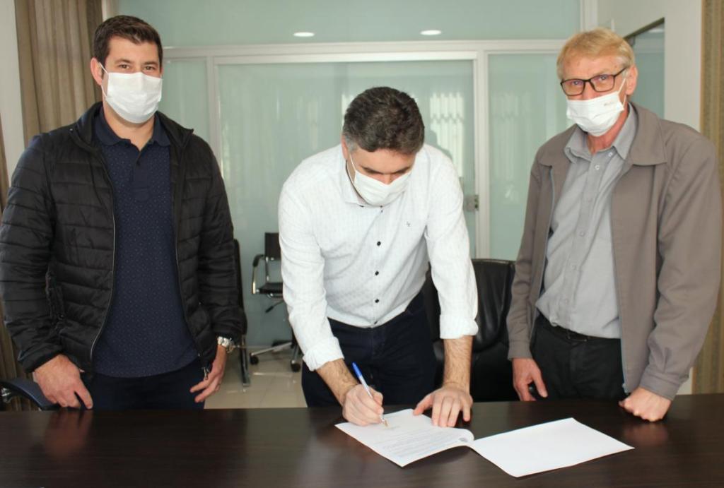 Prefeito Cleber Fontana sanciona programa que incentiva cervejeiros&nbsp;caseiros