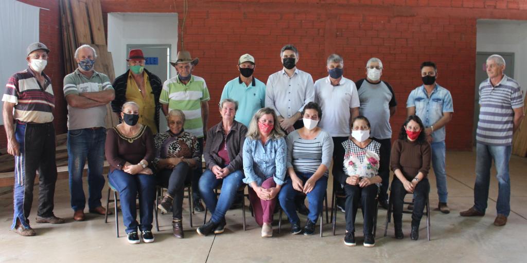 Cleber Fontana se reúne com lideranças da Vila Rural Gralha&nbsp;Azul