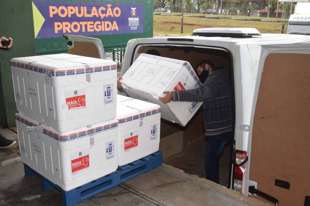 Paraná recebe mais 311 mil doses de vacina contra a covid-19 nesta&nbsp;segunda