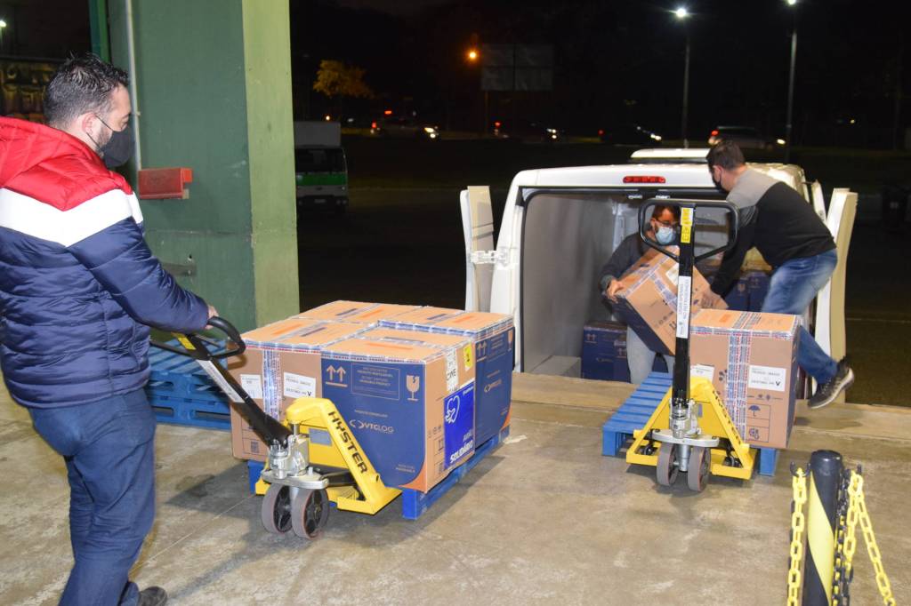 Paraná recebe mais 175,5 mil doses de vacinas contra a&nbsp;covid-19