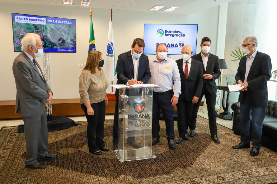 São João e Coronel Vivida recebem recursos do Estado para pavimentação de estradas&nbsp;rurais