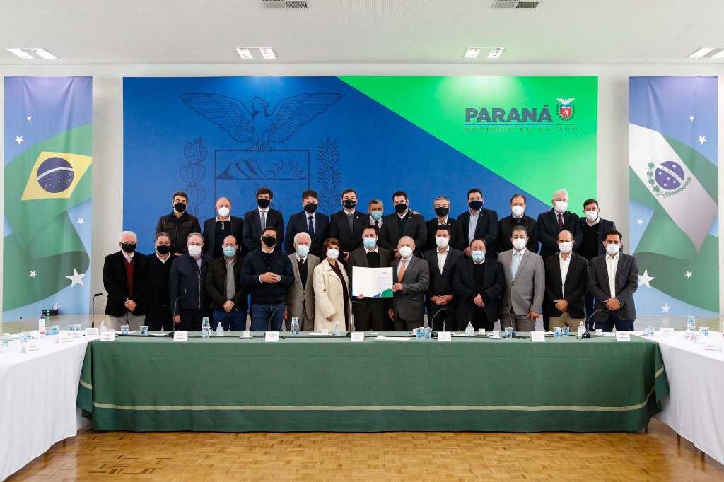 Com redução de tarifa garantida, Paraná e União fecham modelo da concessão de&nbsp;rodovias