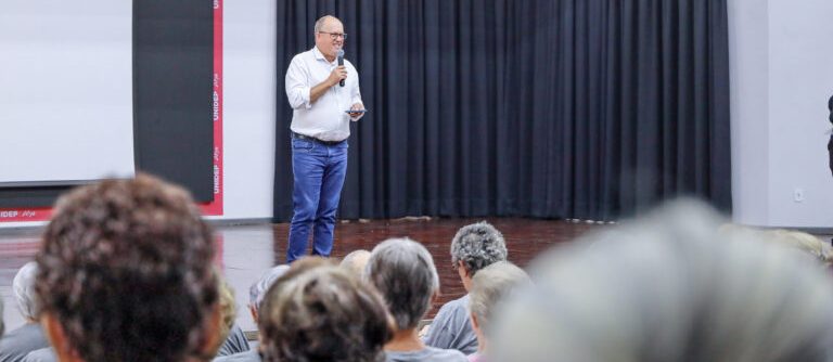 Prefeito de Pato Branco participa de aula inaugural da Universidade Aberta à Terceira&nbsp;Idade