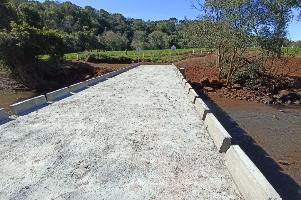 Dois Vizinhos reconstrói seis pontes com orientação e auxílio da Defesa&nbsp;Civil