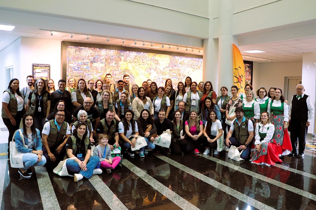 Itaipu e municípios lindeiros promovem visitas técnicas para gestores de educação ambiental e&nbsp;cultura