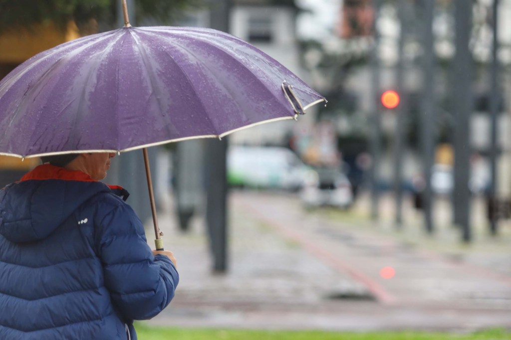 Paraná registra raios e granizo nesta quinta-feira; chuva diminui na sexta, mas ganha força no fim de&nbsp;semana