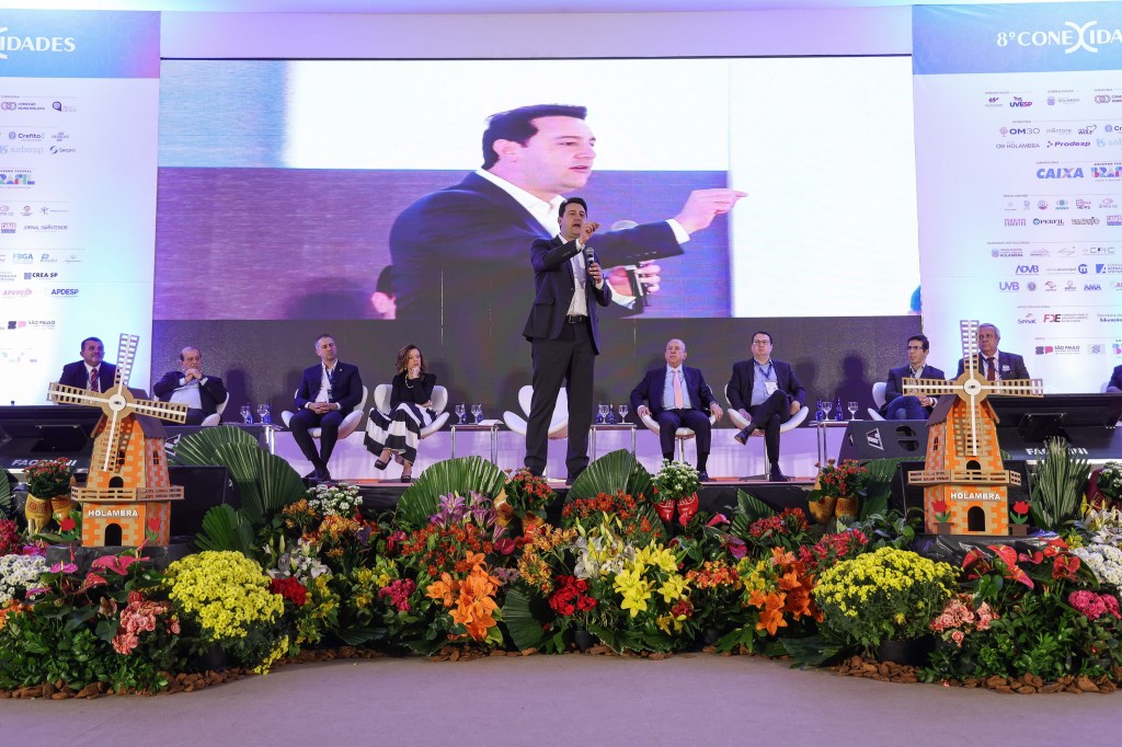 Governador Ratinho Junior compartilha projetos de sucesso na educação no&nbsp;Conexidades