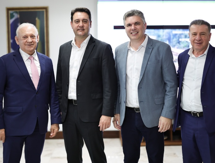 Com o apoio de Ratinho Junior e Traiano, Cleber Fontana confirma pré-candidatura a deputado&nbsp;federal