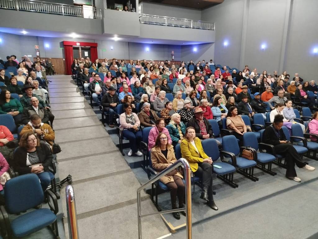 Encontro sobre direitos da pessoa idosa reúne grande público em Francisco&nbsp;Beltrão