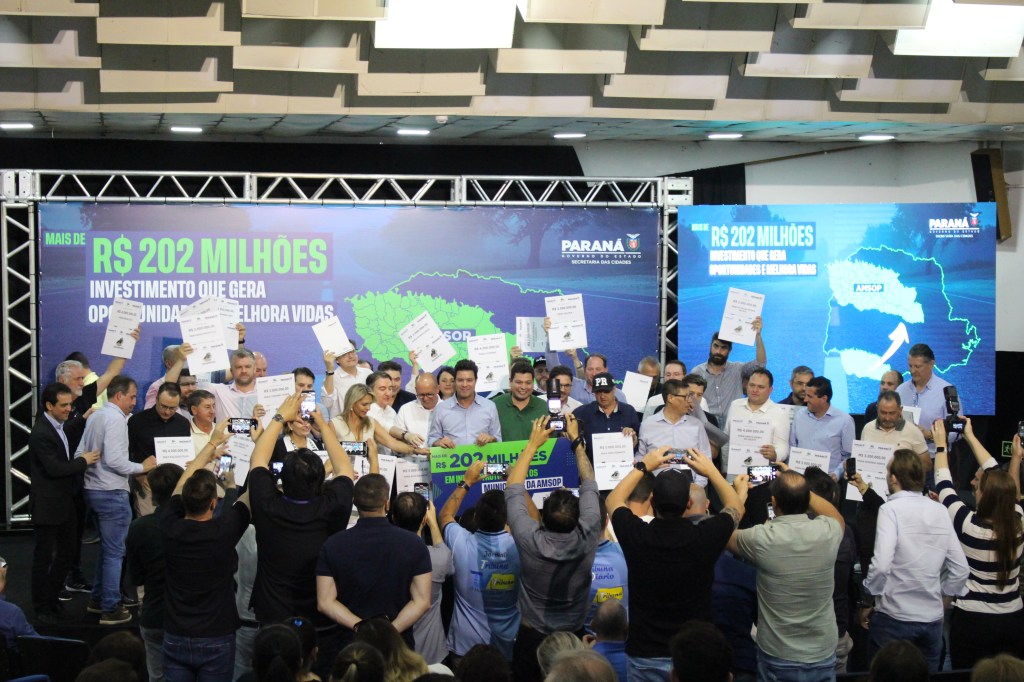 Em 1º Encontro da Amsop e Acamsop, governo do Estado anuncia R$ 202 milhões para recape asfáltico nos 42 municípios do&nbsp;Sudoeste