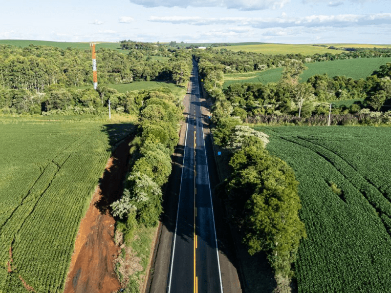 EPR Iguaçu completa dez meses de atuação com 132 mil atendimentos, 680 km de faixas recuperadas e avanço de obras&nbsp;estruturantes