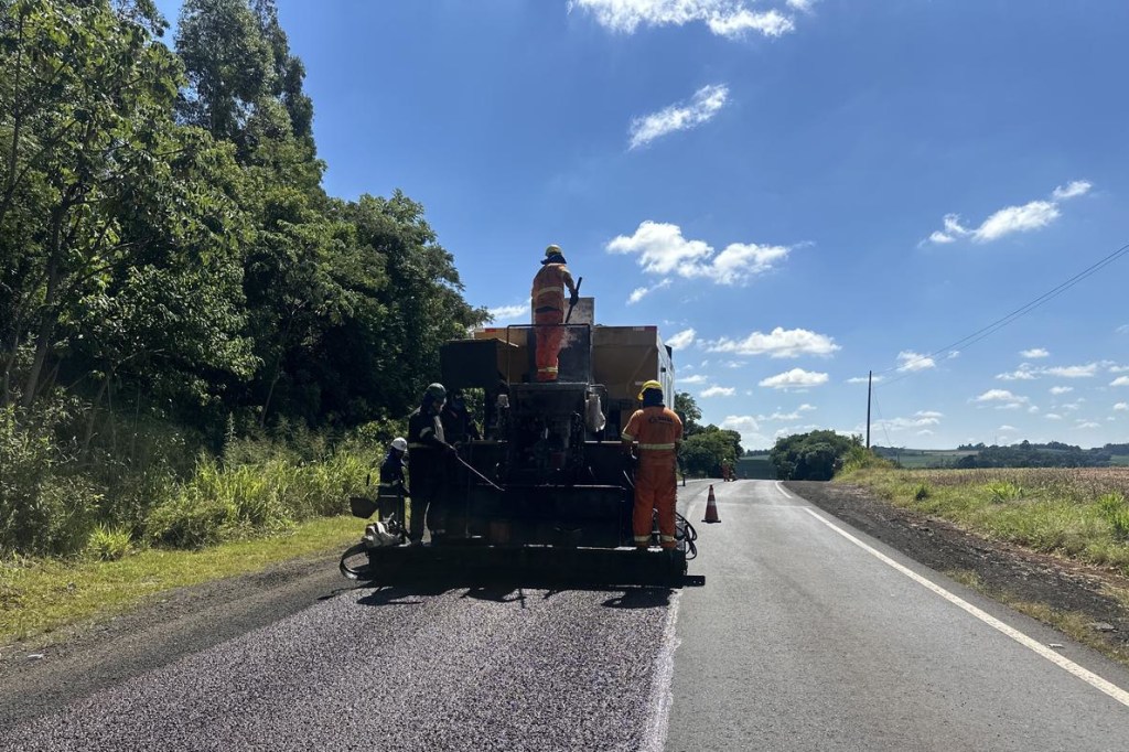 Rodovia entre Salto do Lontra e Santa Izabel do Oeste recebe serviços de&nbsp;conservação