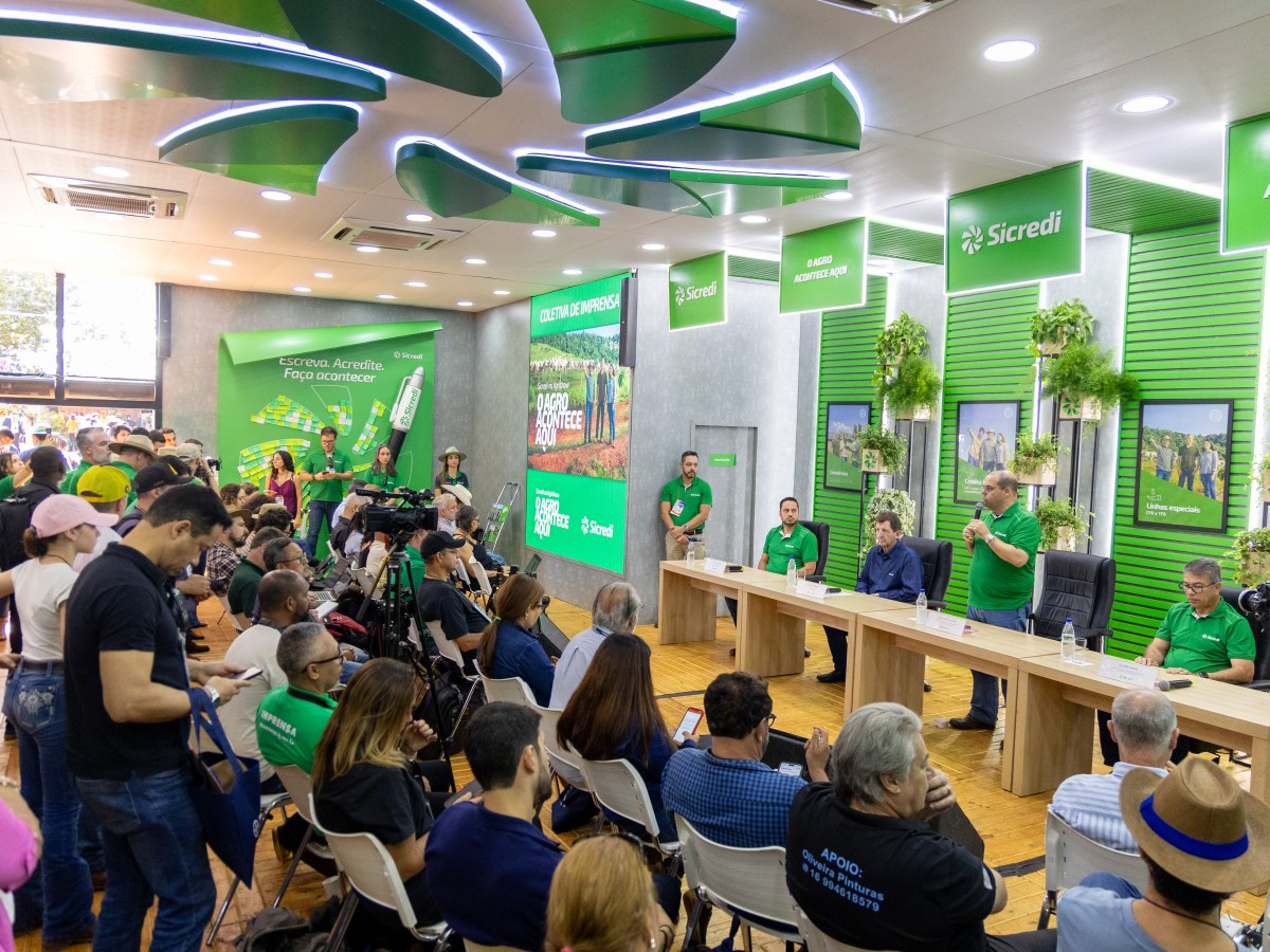 Sicredi reforça protagonismo na Agrishow 2026 como maior financiador privado do agronegócio&nbsp;brasileiro