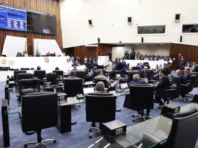 Deputados estaduais do Paraná ficam R$ 60 milhões mais ricos nos últimos quatro&nbsp;anos