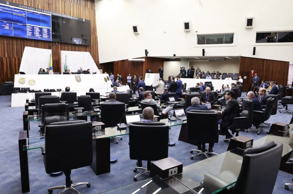 Deputados estaduais do Paraná ficam R$ 60 milhões mais ricos nos últimos quatro&nbsp;anos
